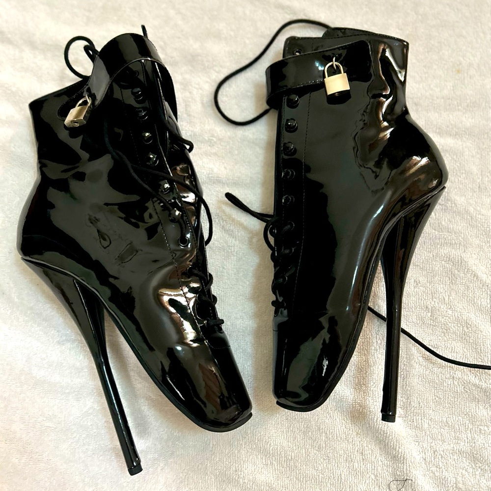 DEVIOUS FETISH BALLERINA HEELS Pleaser